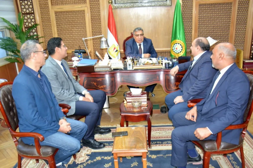 اثناء اللقاء