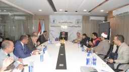 محافظ أسيوط يعلن فتح لجان...