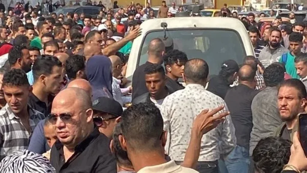 اثناء الجنازه