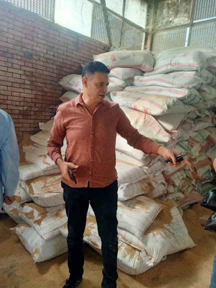 محافظ الدقهلية : ضبط طن تقريبا سلع غذائية ومنتجات متنوعة وتحرير 291 مخالفة بالأسواق والمخابز