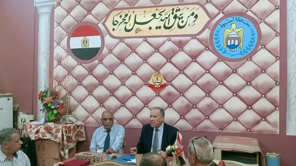 مدير تعليم اسيوط