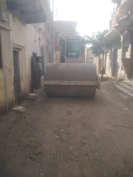 محافظ أسيوط يؤكد استمرار حملات تسوية وتمهيد الطرق ومتابعات ميدانية بشوارع قرية الشامية