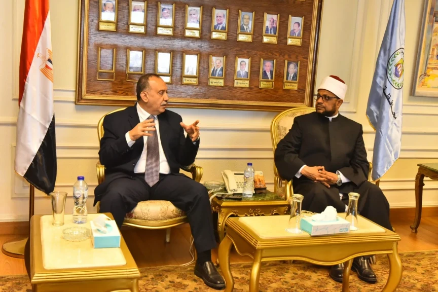 محافظ أسيوط يبحث مع أمين مجمع البحوث الإسلامية تعزيز الشراكة في نشر الوعي الديني وترسيخ قيم الانتماء