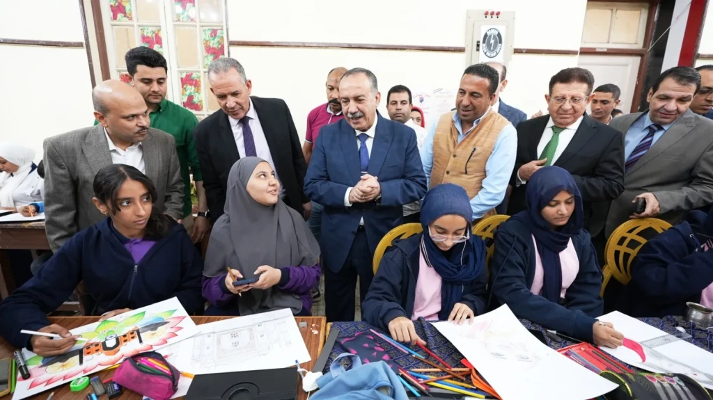 محافظ أسيوط يطلق النسخة الـ29 من مسابقة ”لمحات من الهند” بمشاركة 1300 طالب وطالبة