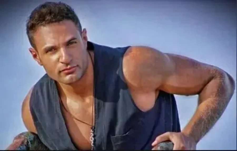 جلسة محاكمة المتهمة بالسب والإساءة للفنان محمد نور