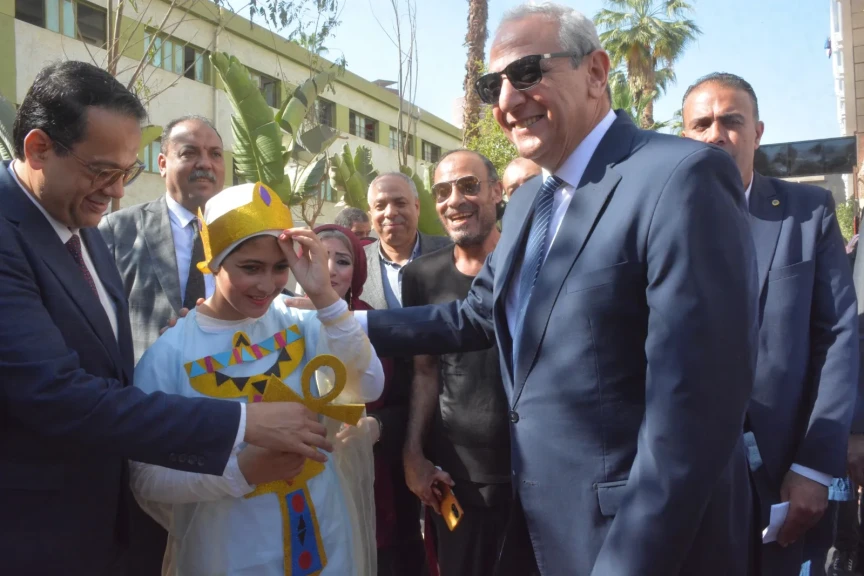 محافظ الغربية يفتتح مدرسة التربية الفكرية بطلعت حرب بعد تطوير شامل ويطمئن على طلاب ذوي الهمم وأسرهم ويشيد بجهود المجتمع المدني لدعم ذوي الهمم