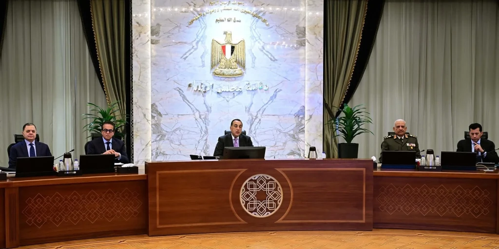 توفير حوافز للمشروعات السينمائية الكبرى : مجلس الوزراء يُوافق على مشروع قرار بإصدار لائحة تنظيم التصوير الأجنبي داخل جمهورية مصر العربية