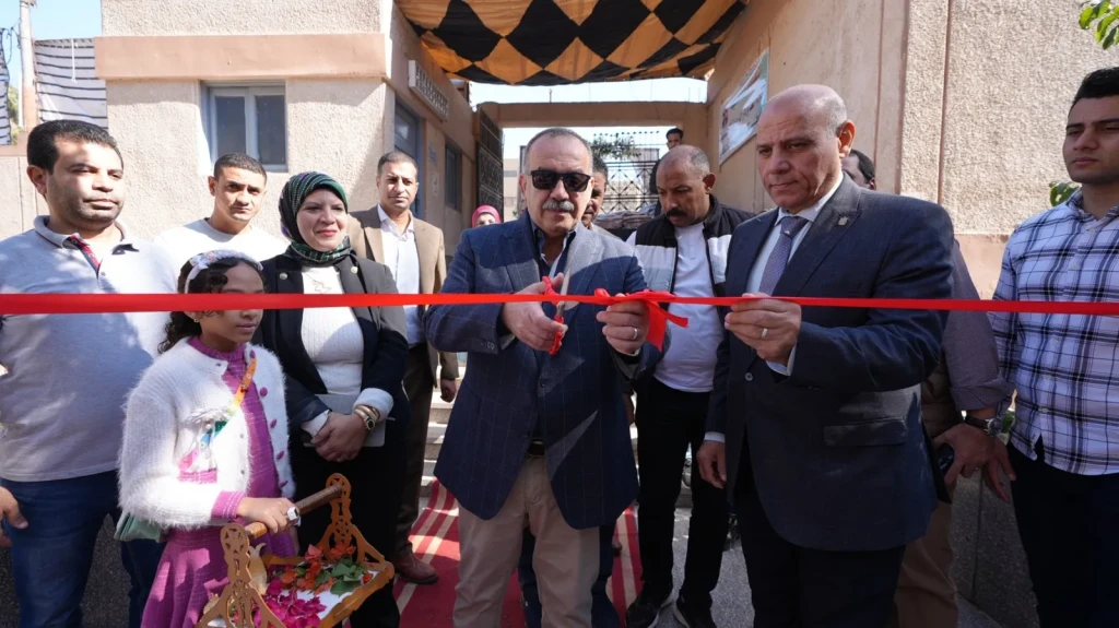 محافظ أسيوط يفتتح معرض مشغولات دار الرعاية الاجتماعية للرجال ويشيد بمهارات النزلاء وجودة المنتجات