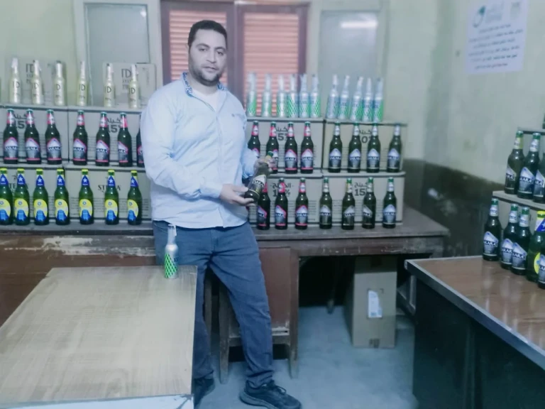 محافظ أسيوط: حملات تموينية مكثفة تضبط مخزن مشروبات كحولية وثلاجة لحوم غير صالحة بالقوصية وديروط