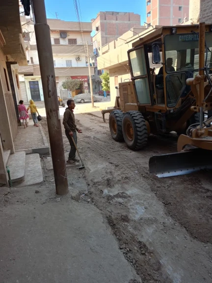 محافظ أسيوط: تمهيد وتسوية شوارع منطقة أبو جبل بديروط استعدادًا لتركيب بلاط الإنترلوك ضمن الخطة الاستثمارية 2025-2026