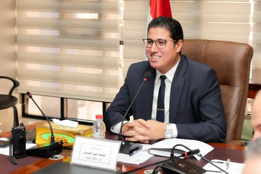 تنفيذاً لتوجيهات محافظ الدقهلية نائبه يترأس اجتماع متابعة الأعمال بالمنطقة اللوجستية بطلخا