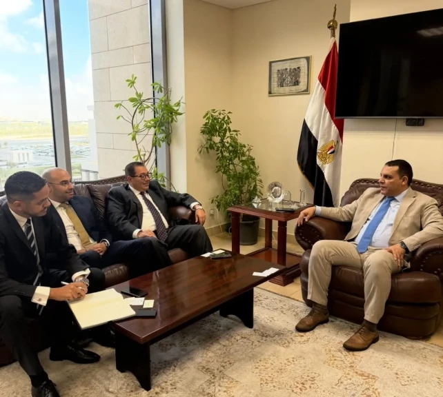 التمثيل التجاري المصري يتعاون مع بنك الإمارات دبي الوطني لتمكين الشركات المصرية من النفاذ إلى الأسواق العالمية