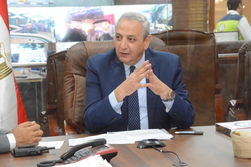 منذ الساعات الأولى لفتح اللجان.. محافظ الغربية يتابع سير انتخابات مجلس النواب من مركز سيطرة الشبكة الوطنية للطوارئ والسلامة العامة