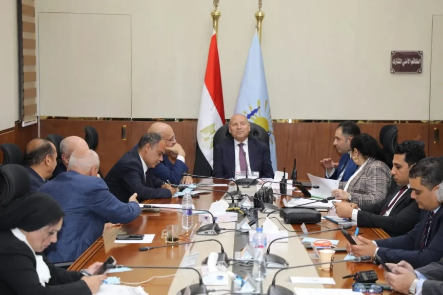 محافظ القاهرة : تم غلق ٧٢٤ لجنة تمثل جميع لجان الإنتخاب بالعاصمة فى نهاية اليوم الأول لإنتخابات مجلس النواب