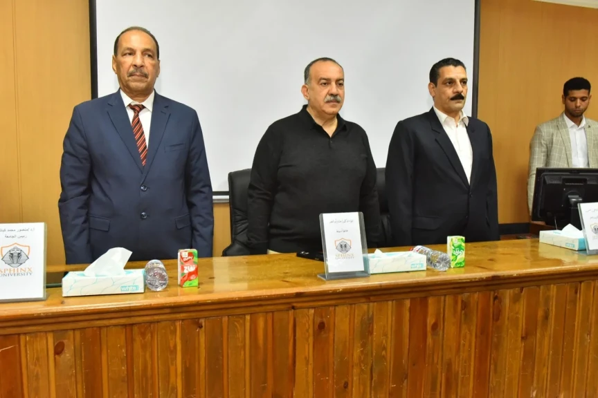 محافظ أسيوط يؤكد على ترسيخ ثقافة السلامة والصحة المهنية خلال مشاركته فعاليات ”سلامتك تهمنا” بجامعة سفنكس