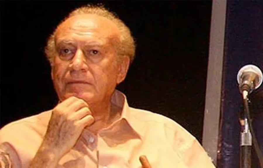 وفاة الناقد الكبير الدكتور محمد عبد المطلب الأستاذ بجامعة عين شمس عن عمر ناهز 88 عامًا