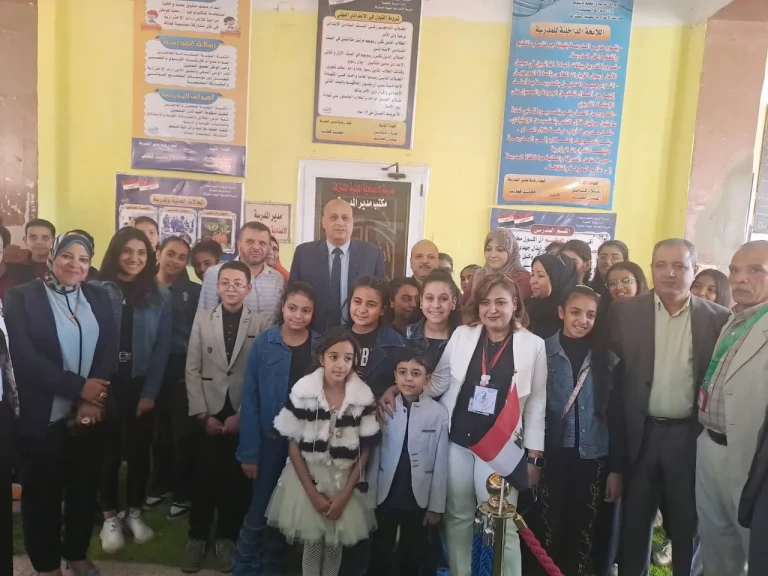 مدير تعليم أسيوط يعلن انطلاق فعاليات مبادرة ” منتج وافتخر ” بجميع الإدارات التعليمية