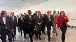 نائب رئيس الوزراء : وزير...