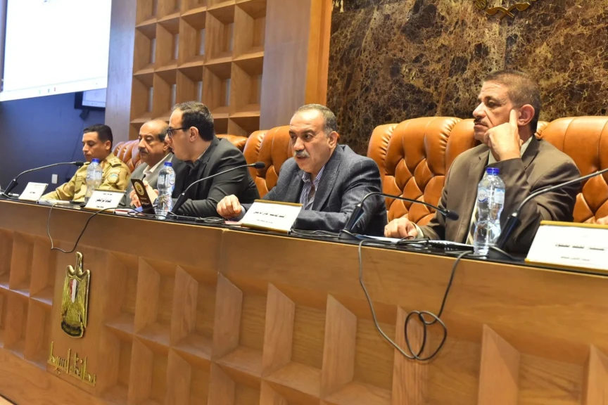 محافظ أسيوط يترأس اجتماع المجلس التنفيذي ويستعرض مستجدات برنامج التنمية المحلية ويؤكد تحسين الخدمات في صدارة الأولويات