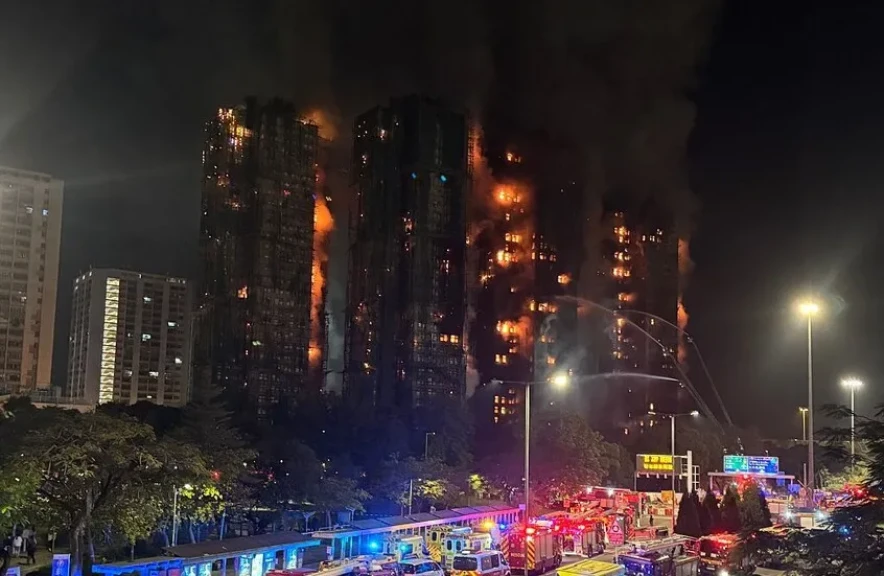 السبب الذي جعل حريق هونج كونج الأكثر دموية منذ الحرب العالمية الثانية