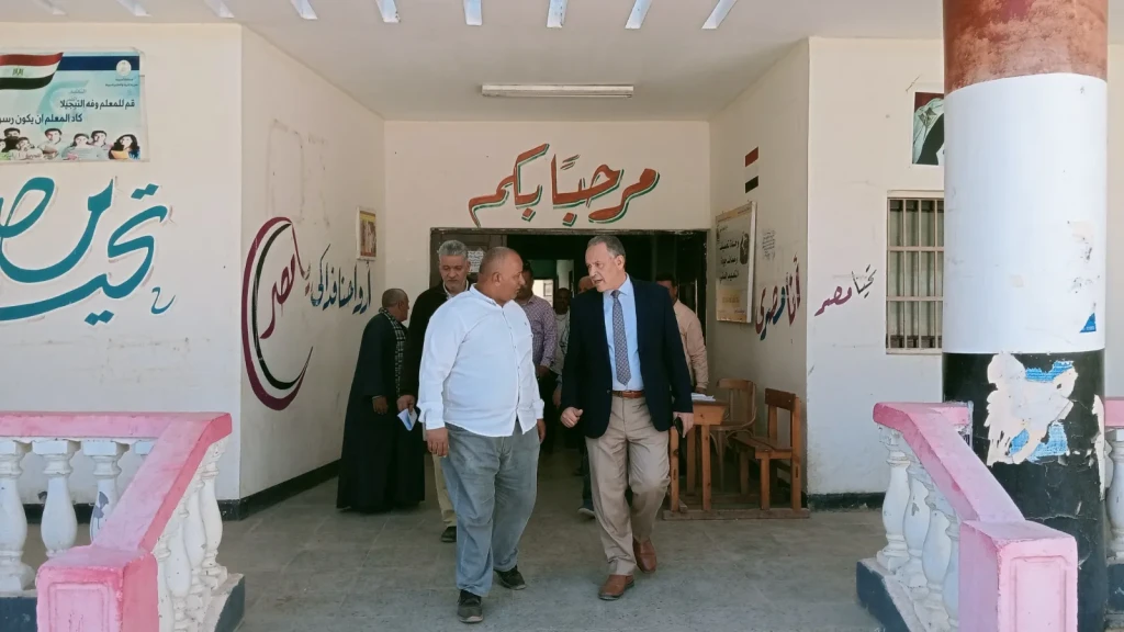 وكيل وزارة التعليم بأسيوط يتفقد مدرسة ساحل سليم ”الثانوية الصناعية لمتابعة مبادرة ”تدوير الرواكد“