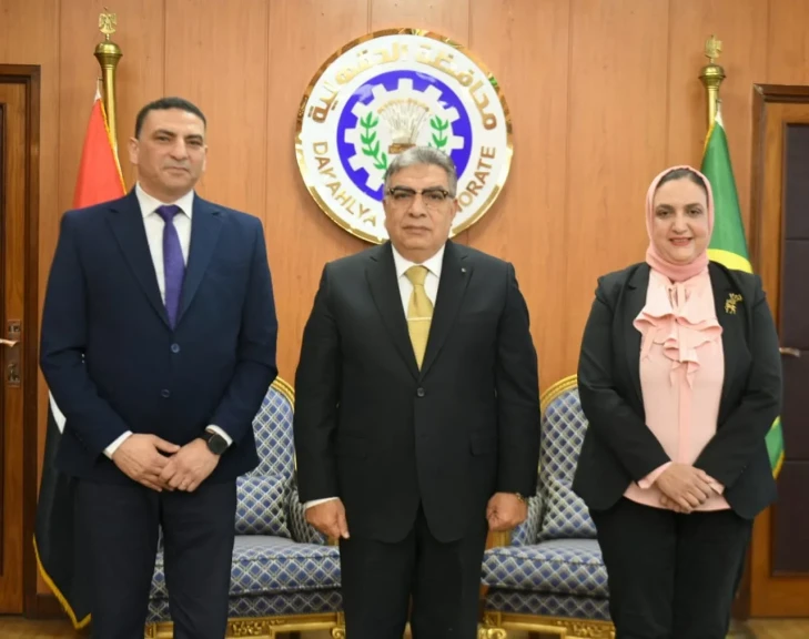 محافظ الدقهلية يكرِّم وكيل وزارة الشباب والرياضة السابقة ويستقبل الوكيل الجديد بعد حركة التنقلات بين الدقهلية والشرقية