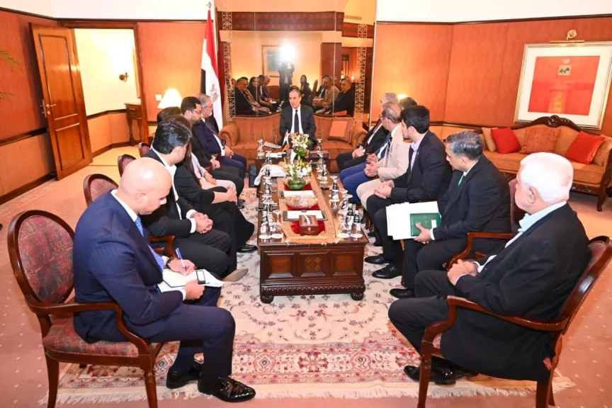 زير الخارجية يلتقي قيادات غرف التجارة والصناعة ومسؤولي كبرى الشركات الباكستانية