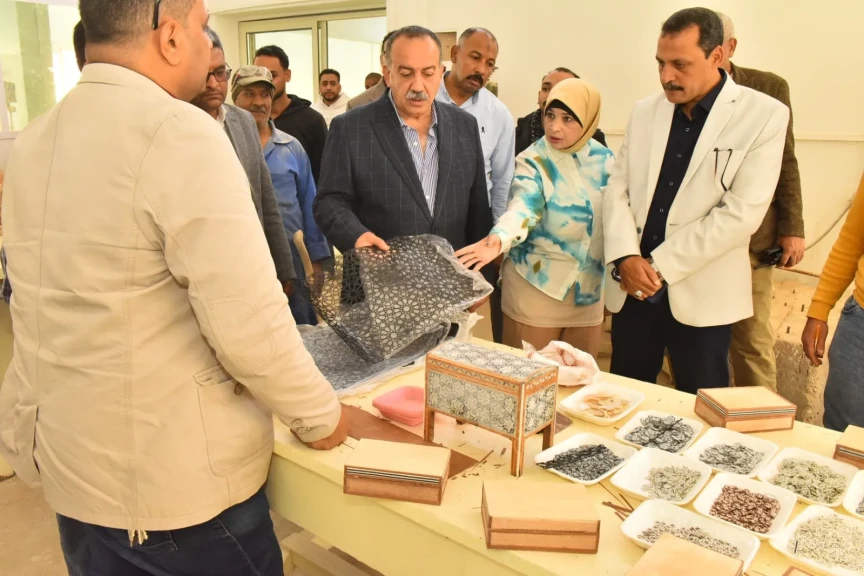 محافظ أسيوط يتفقد اللمسات النهائية بـ”خان الخليلي” استعدادًا للافتتاح خلال الفترة المقبلة ويؤكد مركز تدريبي يليق بهوية المحافظة