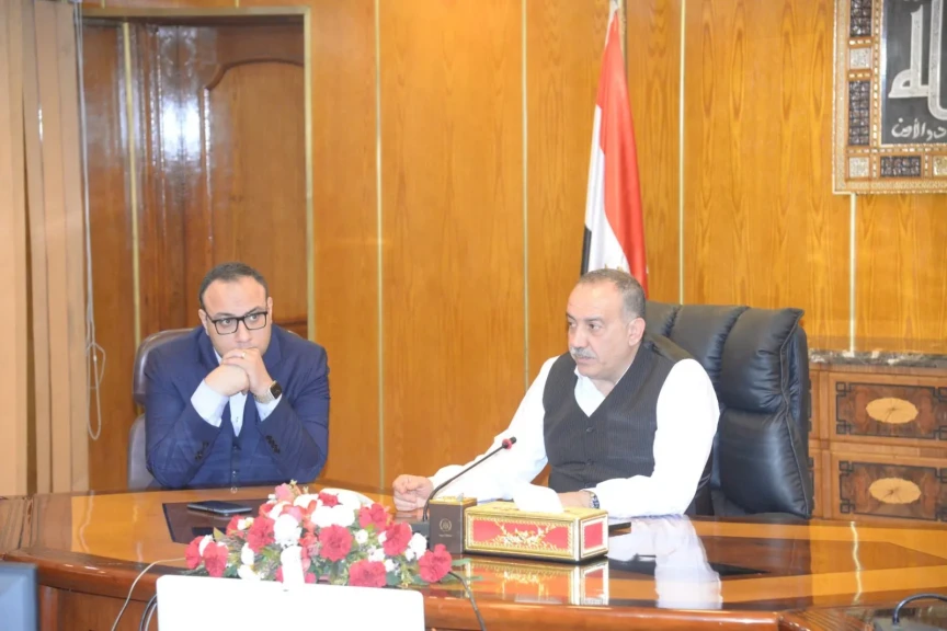 محافظ أسيوط: تنفيذ أول منطقة ورش لتدوير المخلفات بقرية الحبايشة بساحل سليم.. ودعم كامل لتوفيق أوضاع أصحاب كسارات البلاستيك