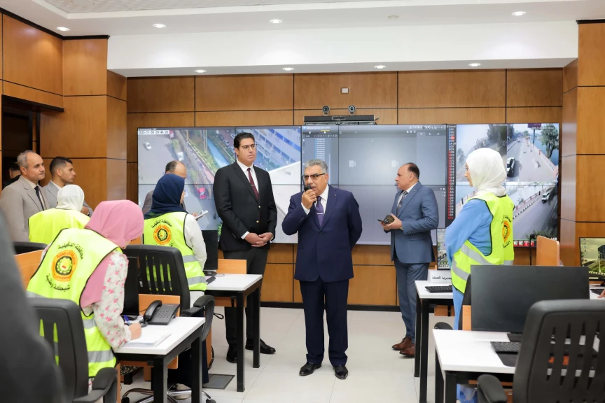 محافظ الدقهلية يتفقد مركز الشبكة الوطنية للطوارئ ويؤكد على سرعة الاستجابة لشكاوى المواطنين
