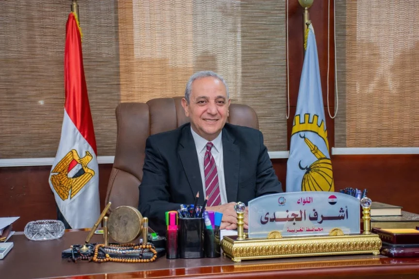 محافظ الغربية يتابع رصف القطاع الثاني من شارع الجلاء بالمحلة الكبرى.. “قلعة الصناعة المصرية” تشهد تحسينًا جديدًا للحركة المرورية