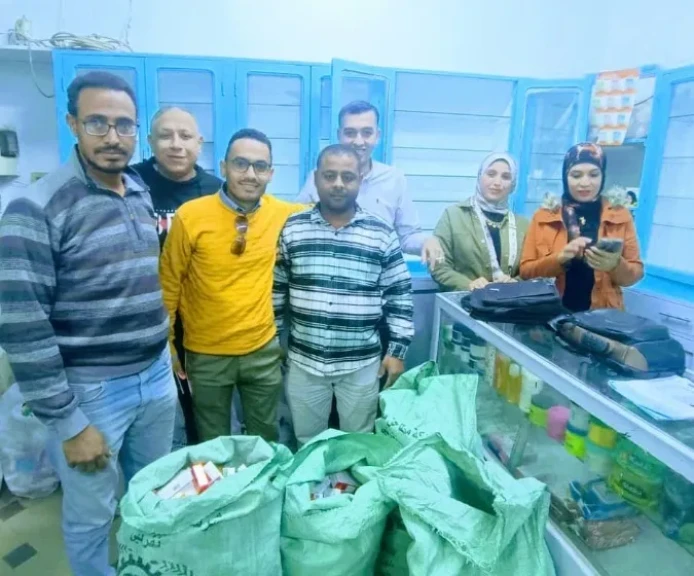 محافظ أسيوط : تشميع وغلق مركز طبي وضبط صيدلية غير مرخصة بحي شرق ومركز الفتح