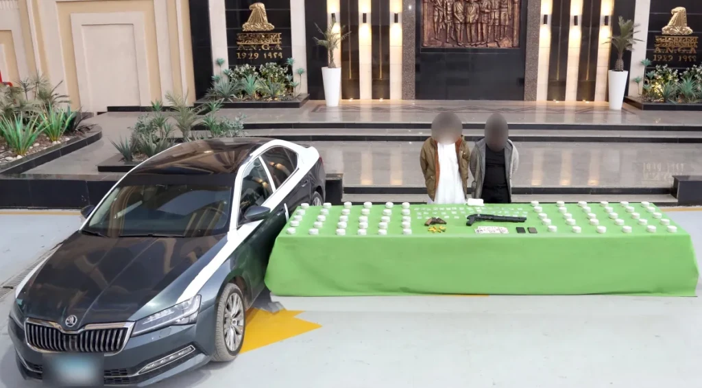 مصرع عنصر إجرامي وضبط مواد مخدرة بقيمة 77 مليون جنيه في مداهمة أمنية بسوهاج