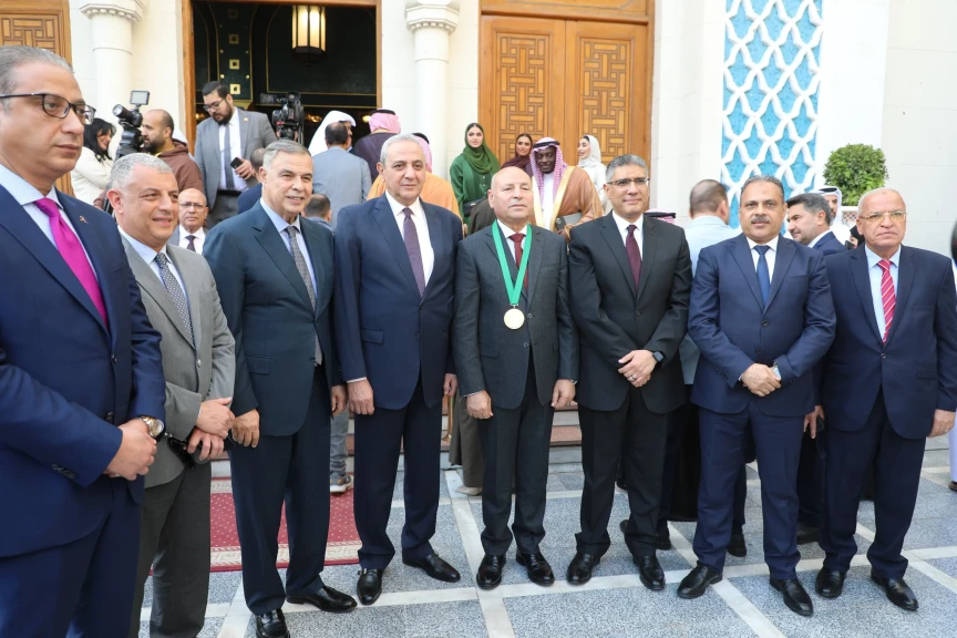 أعرب د  إبراهيم صابر محافظ القاهرة عن سعادته بالفوز اليوم بجائزة التميز الحكومى العربى في دورتها الرابعة ٢٠٢٤ - ٢٠٢٥ عن فئة أفضل محافظ عربي