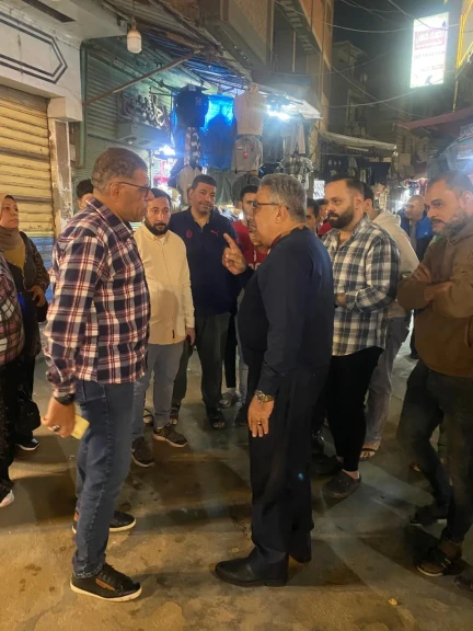 بالصور .. محافظ الدقهلية يتفقد ”سوق الخواجات” بعد حريق المنصورة ويشدد على إجراءات السلامة