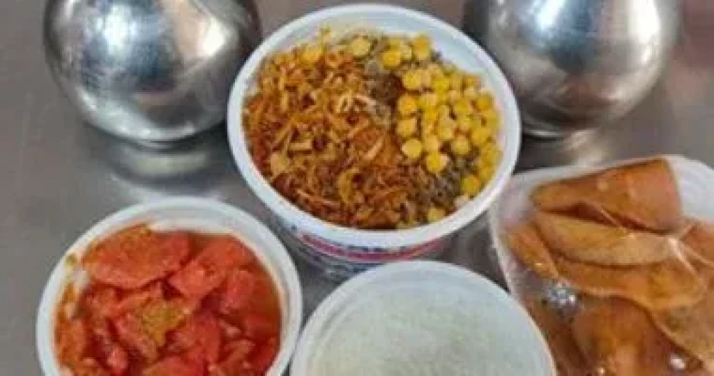 إصابة 10 أشخاص بالتسمم عقب تناولهم وجبة كشري بالغداء بالمحلة ومصدر طبي خرج 5 لتعافيهم