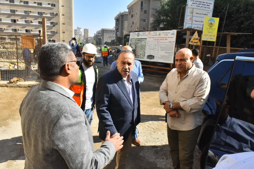 محافظ أسيوط يتابع إنشاء مجمع تجاري وإداري متكامل على 1800 م² لدعم التنمية وتعزيز الخدمات وتوفير فرص عمل جديدة