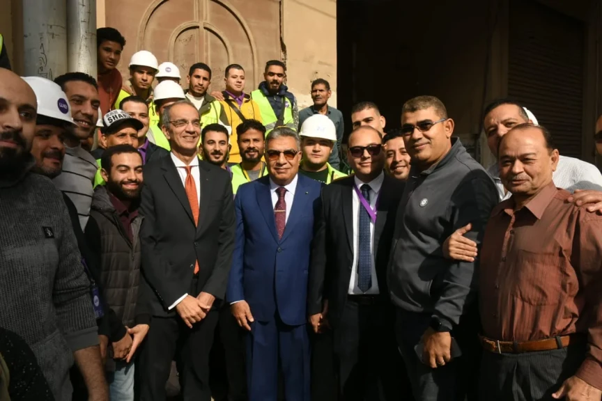 وزير الاتصالات ومحافظ الدقهلية يتفقدان موقع تنفيذ شبكة الفايبر المعلق بالمنصورة لتعزيز البنية التحتية الرقمية