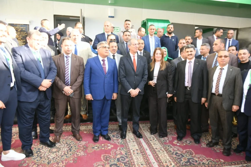 محافظ الدقهلية ووزير الاتصالات وتكنولوجيا المعلومات يفتتح مكتب بريد المنصورة الرئيسى بعد تطويره وتزويده بأحدث الحلول التكنولوجية لتقديم جميع الخدمات البريدية والحكومية والمالية وخدمات مصر الرقمية