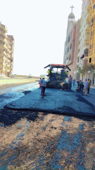 محافظ أسيوط يعلن بدء رصف شارع ترعة عبدالله بطول 1050 مترًا .. محور مروري جديد يعيد صياغة وجه المعلمين الجديدة