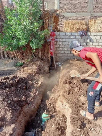 محافظ أسيوط : الانتهاء من تركيب 37 بوش حريق بقرى صدفا ضمن خطة تعزيز منظومة الحماية المدنية