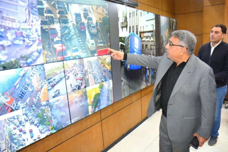 بالصور .. محافظ الدقهلية يتابع جهود الوحدات المحلية للتعامل مع الأمطار وتيسير حركة المرور