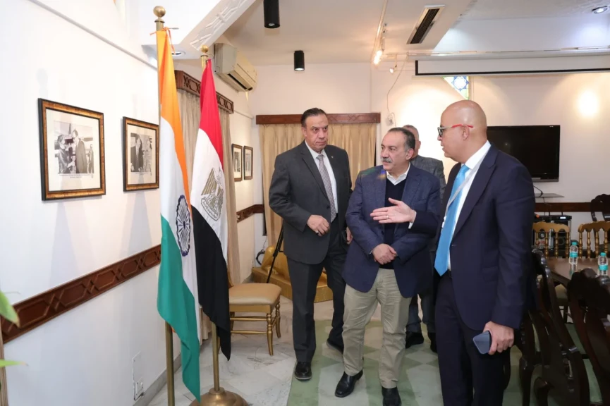 بالصور .. محافظ أسيوط يلتقي سفير مصر لدى الهند في مستهل زيارته لنيودلهي على رأس وفد اقتصادي