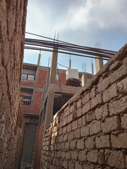 محافظ الدقهلية : ضبط 8 مخالفين للبناء خارج الحيز وبدون ترخيص في المنصورة والمطرية وعرضهم على النيابة العسكرية