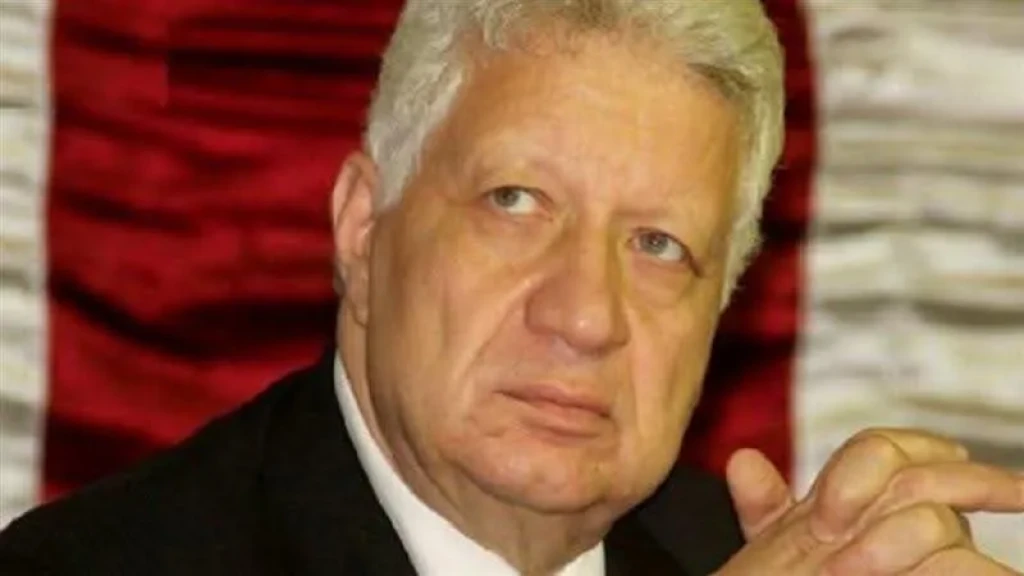 مرتضى منصور يتطوع للدفاع عن أسرة الطفل ضحية حمام السباحة