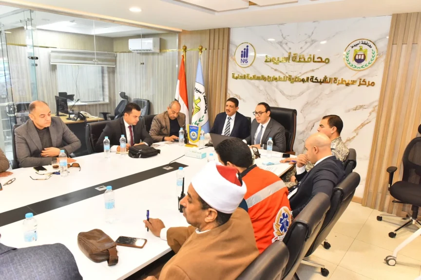 محافظ أسيوط يعلن فتح لجان انتخابات النواب 2025 في الدوائر الثلاثة وسط جاهزية كاملة وانضباط تام