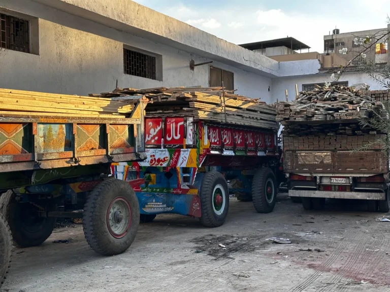 بالتنسيق بين محافظ الدقهلية ومدير الأمن: ضبط 14 مقاول للبناء المخالف خارج الحيز وبدون ترخيص في مركز المنصورة وعرضهم على النيابة العسكرية