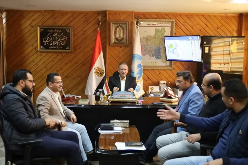 رئيس مياه الغربية يعقد اجتماعا ختامية مع مسئولى الجهاز التنظيمى ويشيد بجهود العاملين : ”أنتم واجهة مشرفة للشركة”