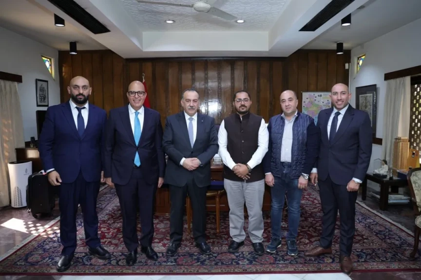 محافظ أسيوط يفتح بوابة استثمارات هندية جديدة ويقود مفاوضات في نيودلهي لتوطين صناعة خيوط التللي بالمحافظة