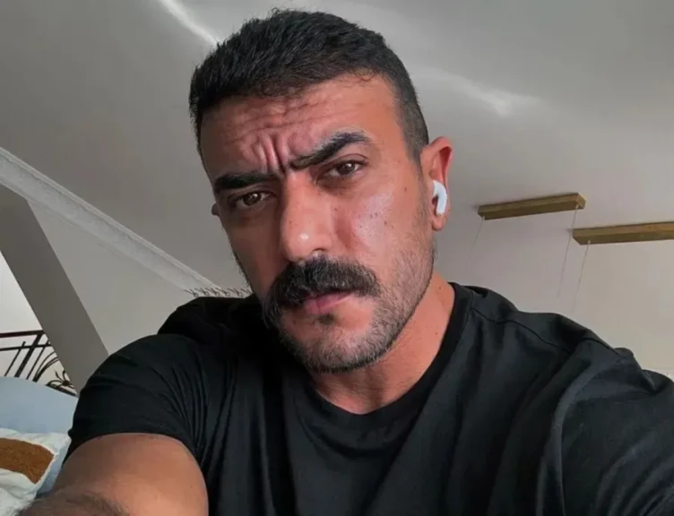 فى عيد ميلاده . احمد العوضي يوزع 300 ألف جنيه على جمهوره